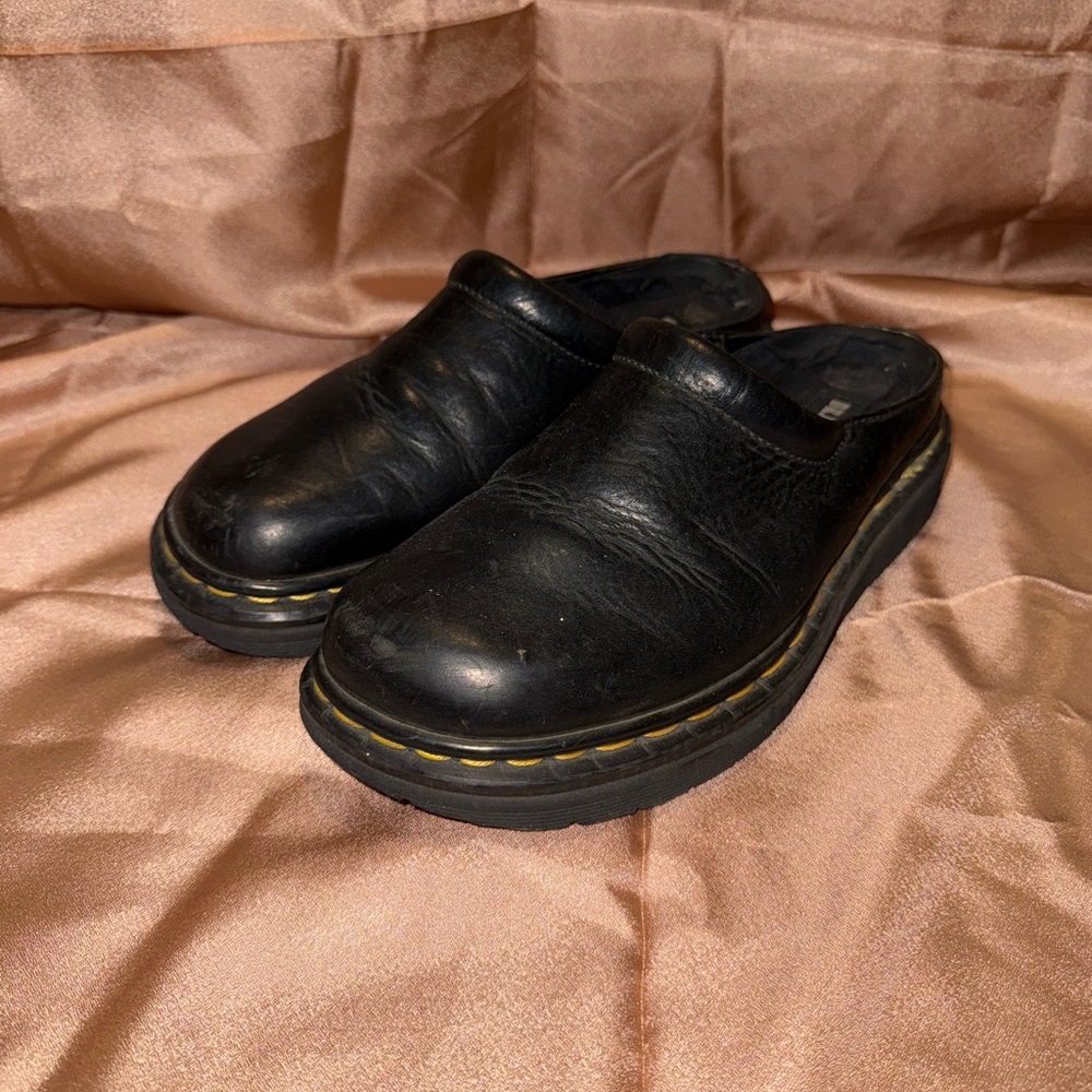 DR.MARTENS Vintage Y2K Clogs